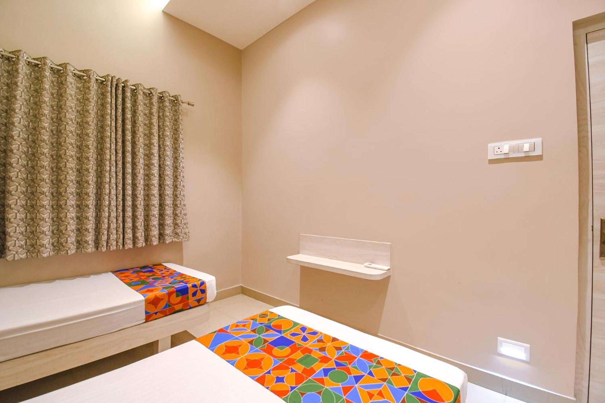 Fabhotel Kitchen Q Inn - Belaghata 加尔各答 外观 照片