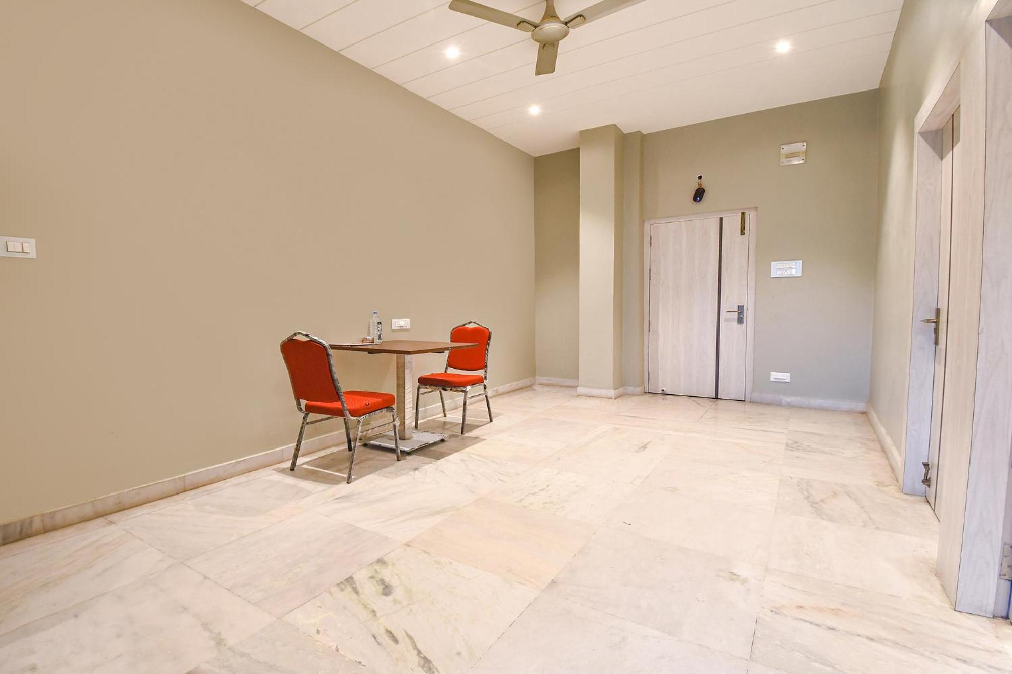 Fabhotel Kitchen Q Inn - Belaghata 加尔各答 外观 照片